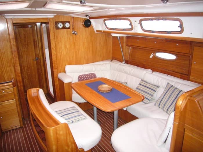 Geniet van een dag op zee in Tenerife aan boord van een zeilboot.