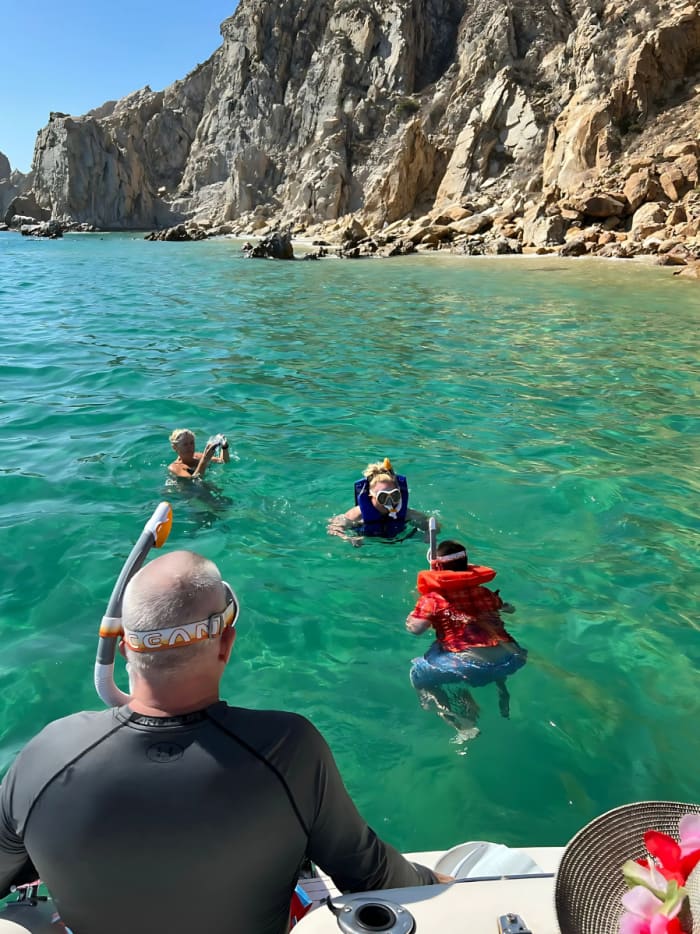 2h tour Unforgettable Cabo Views: Exclusive Ocean Cruise