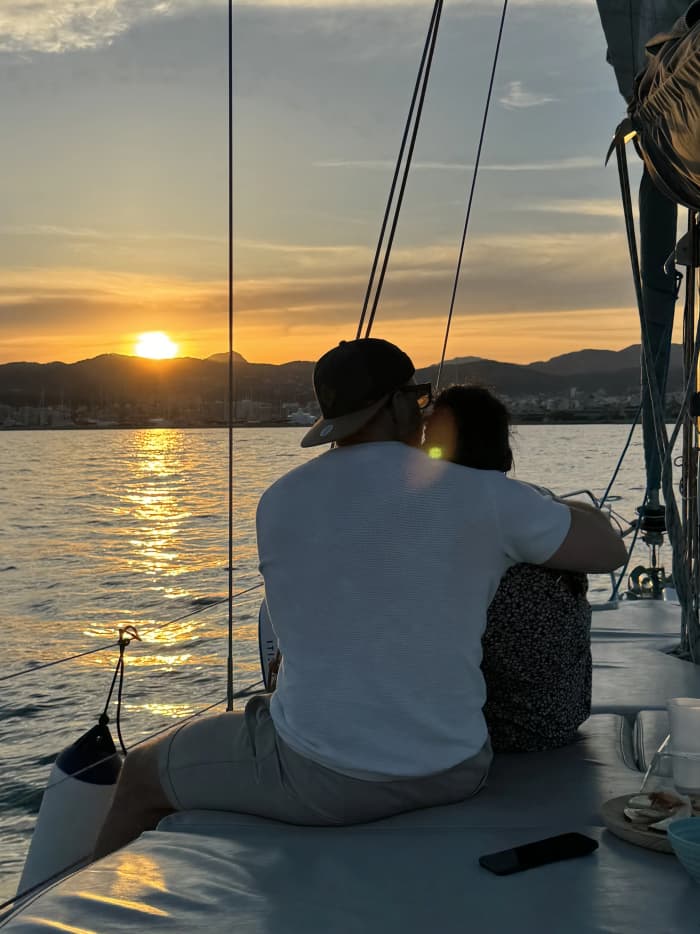 Privé-excursie bij zonsondergang op een zeilboot