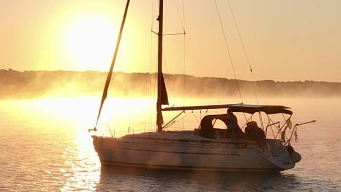 Privé-excursie bij zonsondergang op een zeilboot