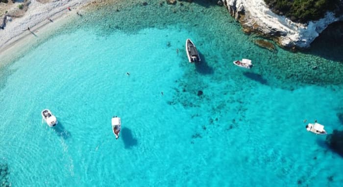 Crucero privado de medio día por el norte de Corfú: una escapada flexible por el agua