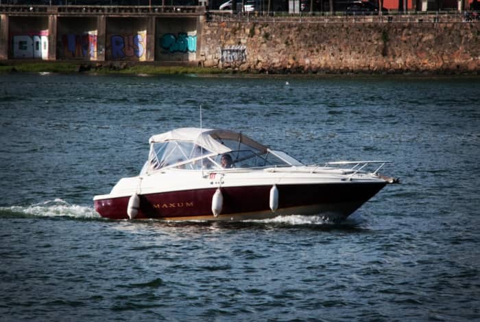 Private Boat Tour – 6 Bridges, Ribeira and Estuary