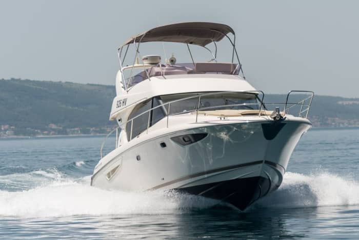 Îles de Hvar et Pakleni – Excursion d'une journée en bateau haut de gamme