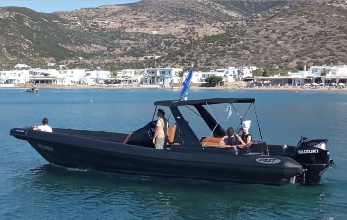 Private boat trip around Sifnos on a motorboat