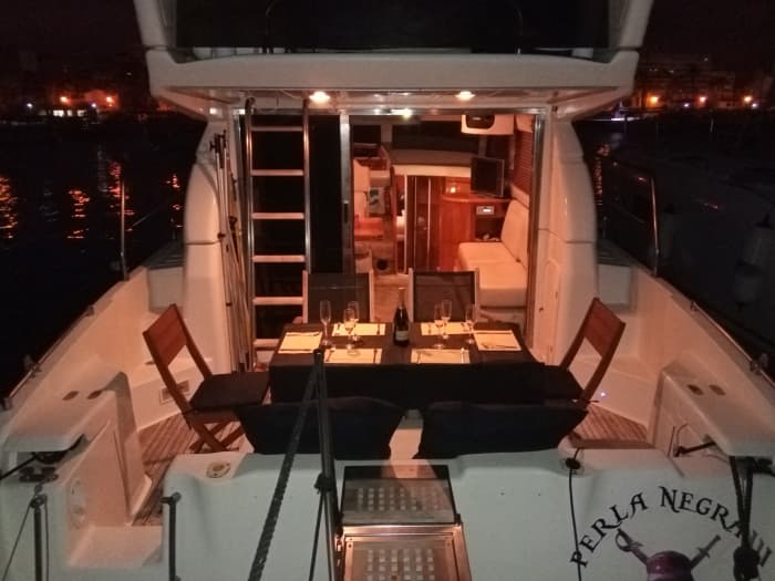 Enjoy the sun on a 7h boat trip in Moraira