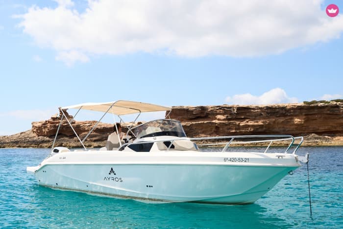 Unieke zeiltocht van Ibiza en Formentera — Dagcharter 8 uur
