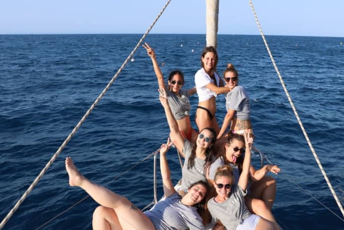 4-hour private tour of Barcelona with a local skipper