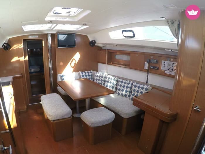 2h Weekend Sailing Tour in Barcelona
