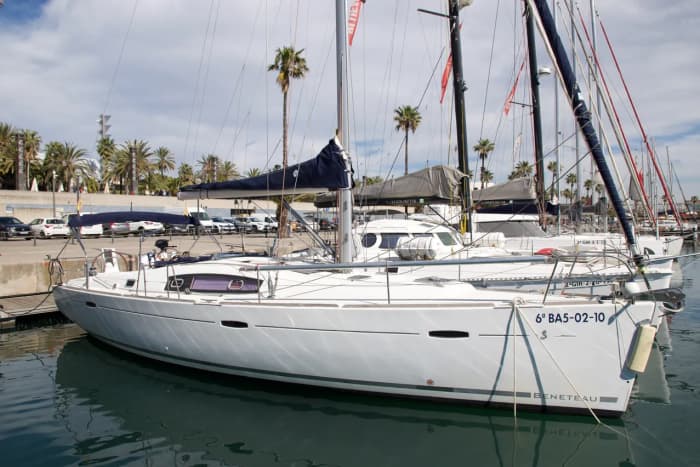2h Weekend Sailing Tour in Barcelona