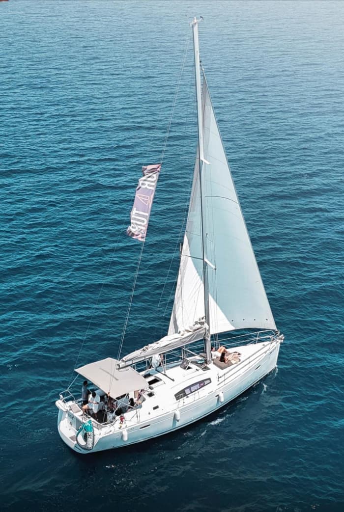 2h Weekend Sailing Tour in Barcelona