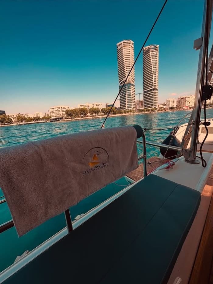 7 uur zeilen langs de kust van Limassol