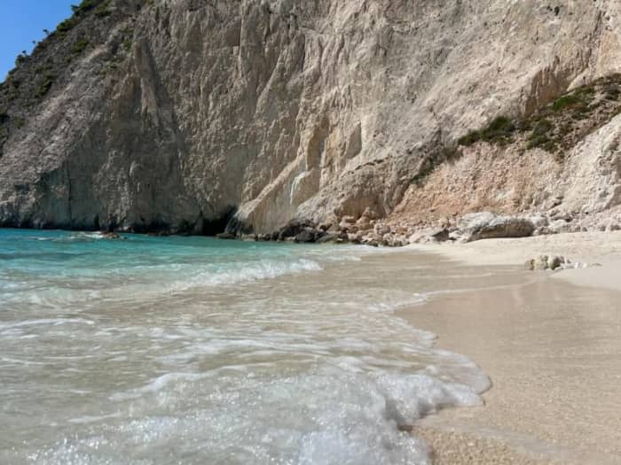 Escapada de medio día al sur con avistamiento de tortugas y natación en cuevas
