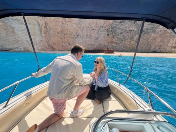 Crucero por el norte de Zante hasta el naufragio y las cuevas azules con lugares de baño ocultos