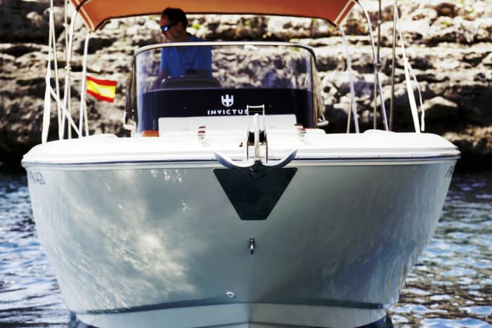 Full-day boat experience in Cala d'Or - 8 hours