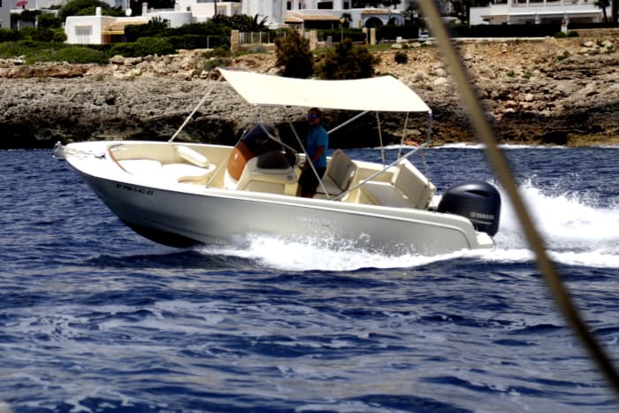 Full-day boat adventure from Cala d'Or