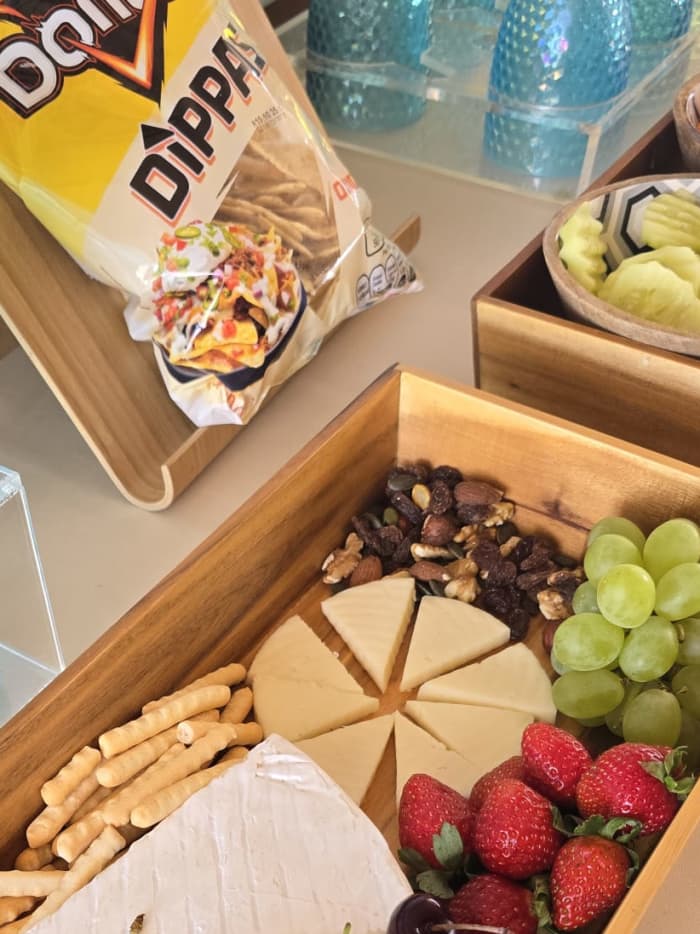 Minicruise op een luxe jacht, mediterrane gerechten met Spaanse tapas en wijn.