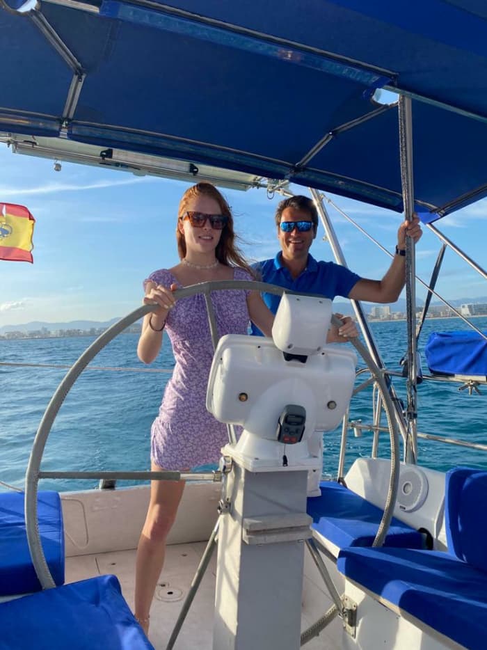 Spend 8h on the warm waters of Mallorca