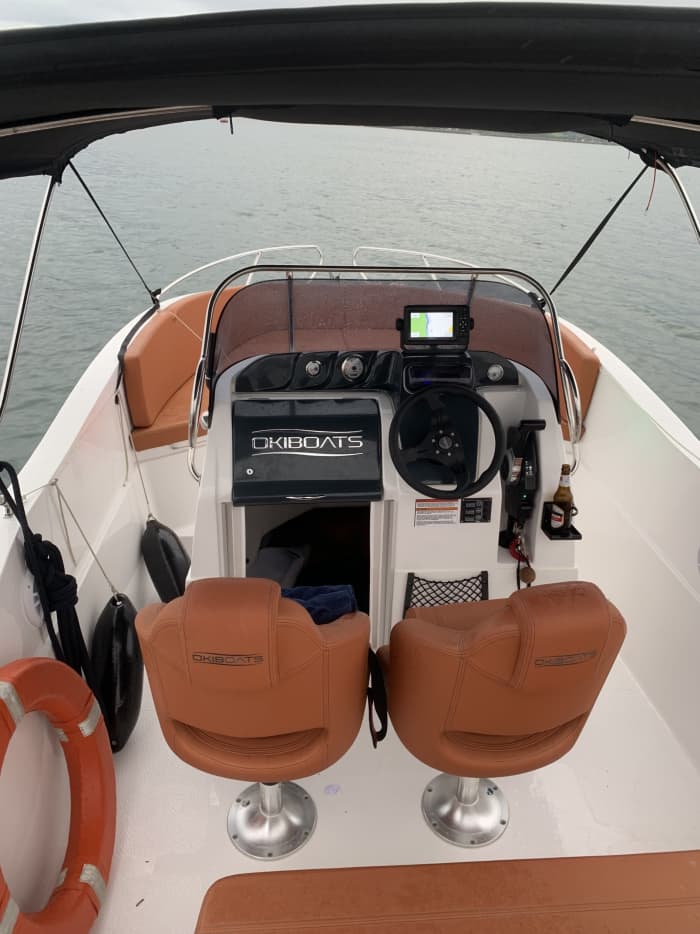 Prenez une demi-journée pour vous détendre sur un bateau à moteur à Santander.
