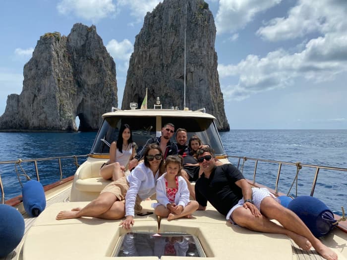 Capri bij nacht: zonsondergang, muziek en cocktails op zee
