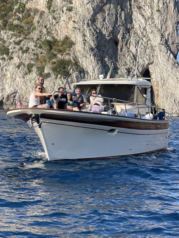 7-Hour Cruise: Discover the Amalfi and Sorrento Coasts and the Magic of Capri