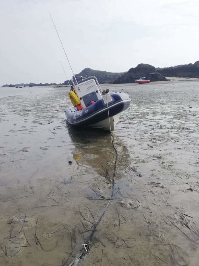 Vivre au rythme des vagues : une escapade d'une demi-journée à Courseulles-sur-Mer à bord d'un bateau à moteur