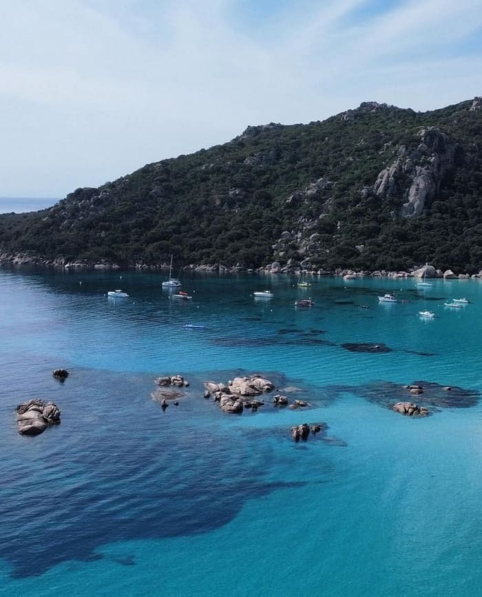 Découvrez les rivages de Porto-Vecchio : une excursion d'une journée complète à bord d'un bateau à moteur