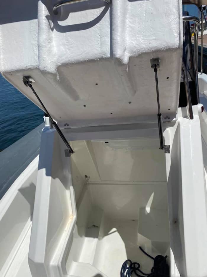 Découvrez les rivages de Porto-Vecchio : une excursion d'une journée complète à bord d'un bateau à moteur