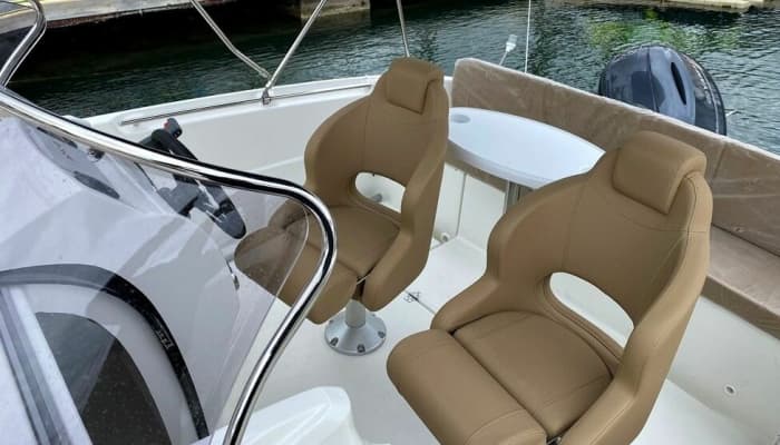 Goditi 8 ore su un motoscafo per esplorare Fornells, Minorca
