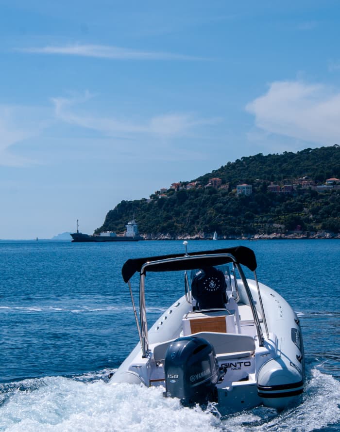 Geniet van een hele dag op een motorboot in Saint-Jean-Cap-Ferrat.