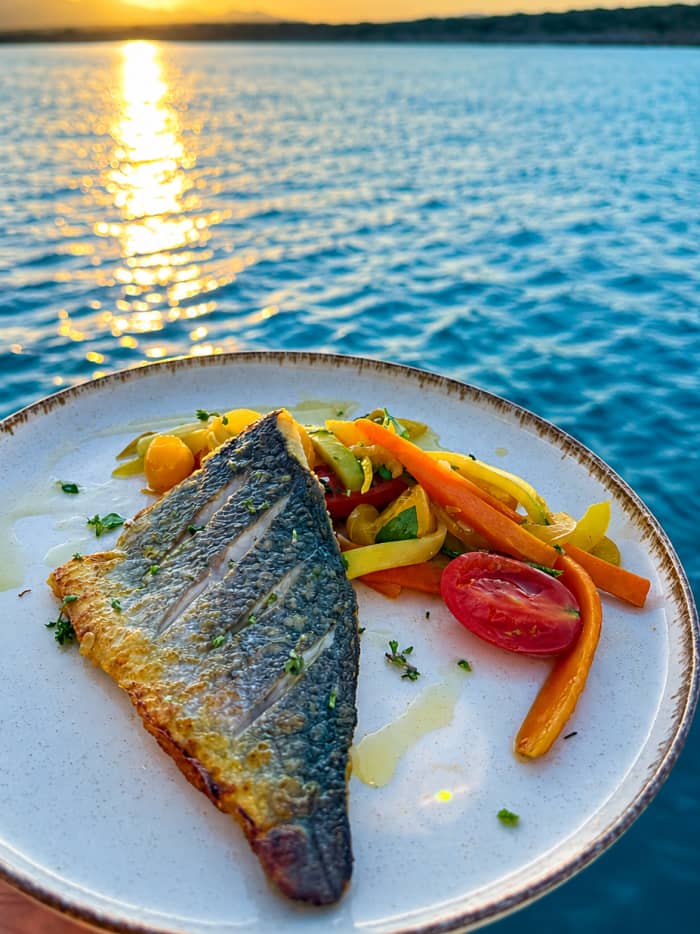 Private Catamaran - Sunset Cruise in Paros & Antiparos Featuring Chef's Signature Dishes
