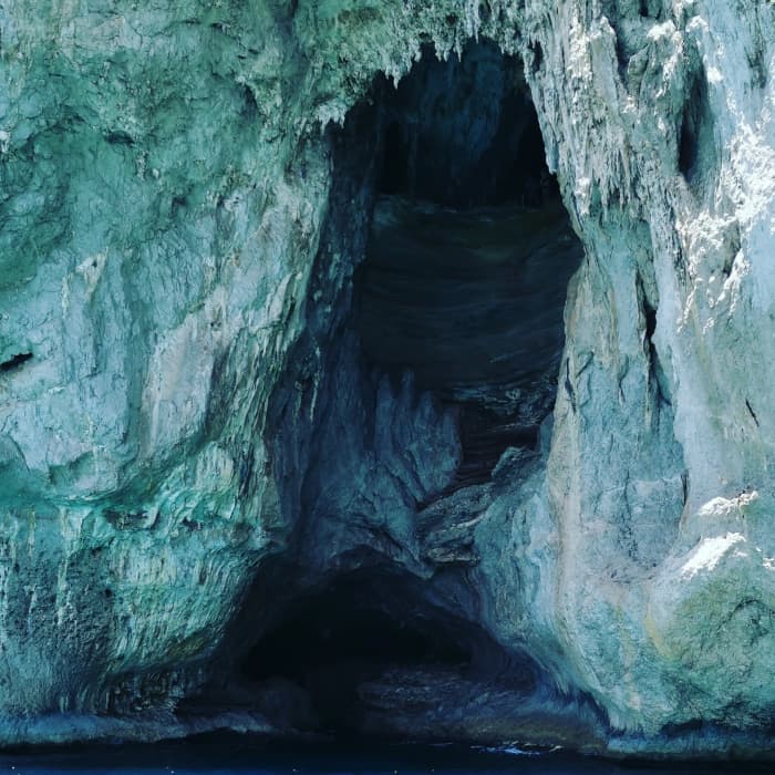 Entdecken Sie Sorrento: Ein sonniger Tag auf einem Motorboot