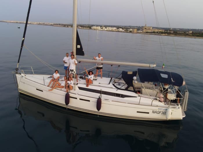 Ganztägiger Segeltörn in Polignano a Mare auf einem Segelboot
