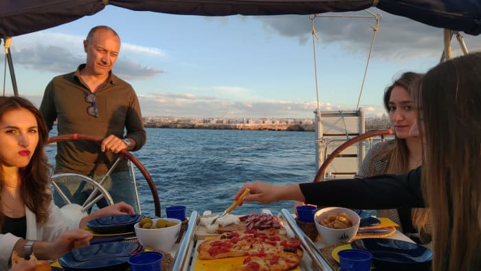 Ganztägiger Segeltörn in Polignano a Mare auf einem Segelboot