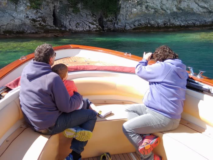 Rent a motorboat for 4h30 of fun