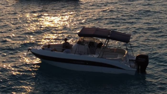 8 horas de sol e águas turquesas ao redor de Ciutadella de Menorca
