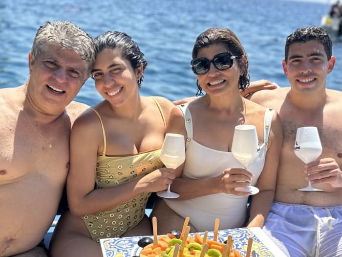 3 hours among caves and crystal-clear waters in Taormina