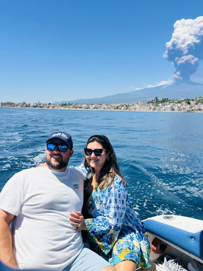 3 hours among caves and crystal-clear waters in Taormina