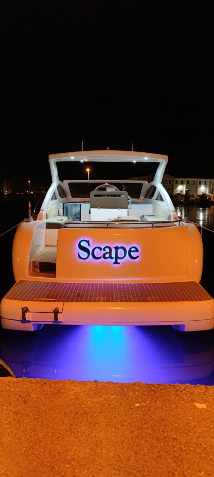 Votre bateau à moteur privé pour une journée autour de La Canée