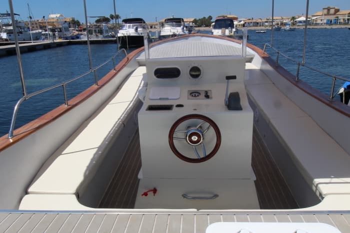 3h45 en Marzamemi: alquiler de barco de medio día en este Gozzo Gozzo