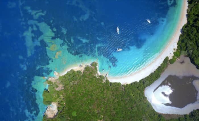 Aventura en la costa de Corfú: día completo en el agua