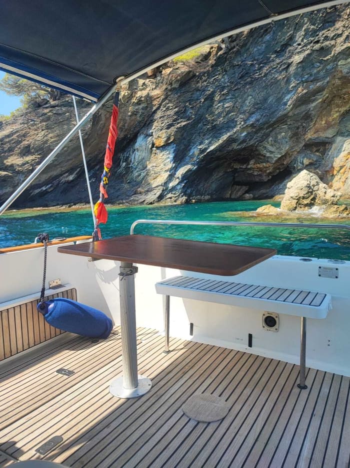3h45 to discover Empuriabrava on a motorboat