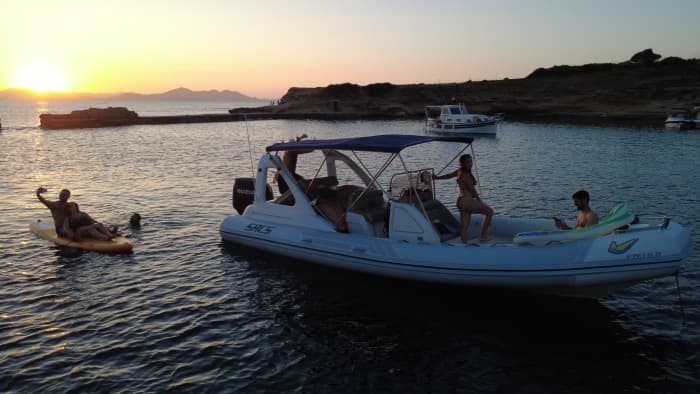 Zonsondergang in Alcúdia - Schipper, brandstof, snorkelen en paddleboarden inbegrepen