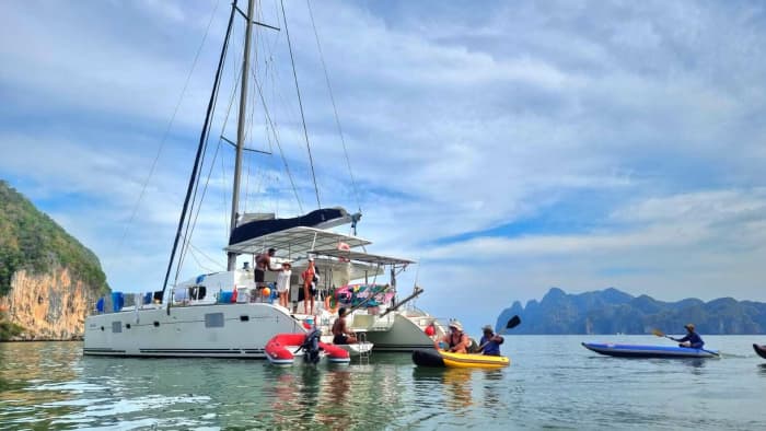 De beroemdste dagtocht naar het kristalheldere water van Phuket