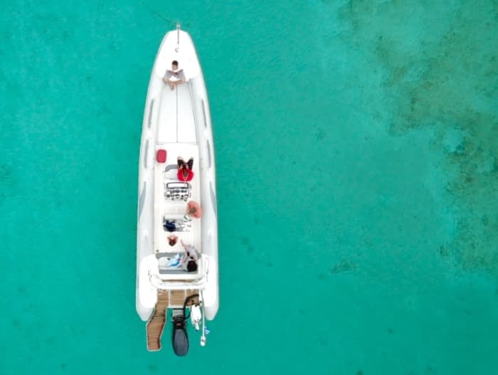 Discover Patmos on a motorboat for 9h