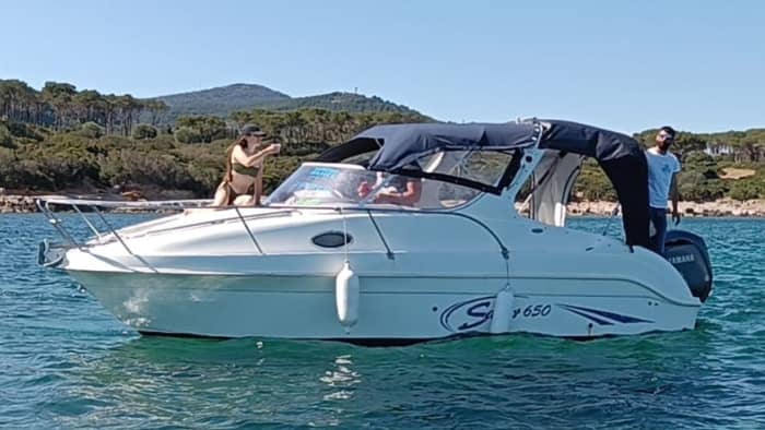 Genießen Sie eine 4-stündige Bootsfahrt und erkunden Sie Alghero.
