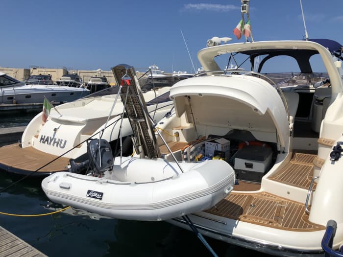 Discover Sorrento on a full-day trip on a motorboat
