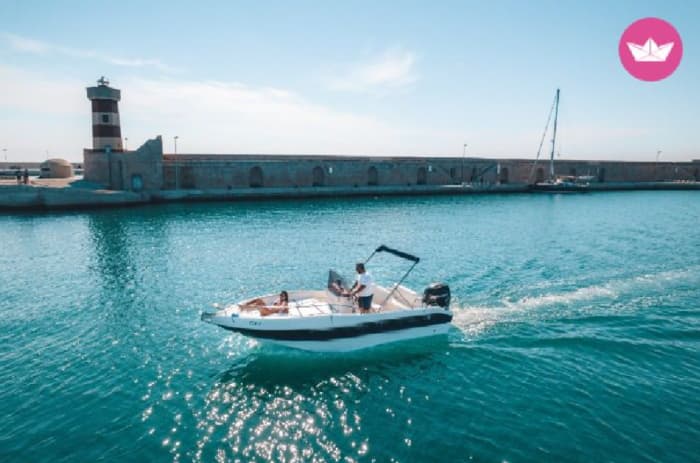 Från Monopoli till Polignano-grottorna och avkoppling – 5-timmars premiumtur med aperitif