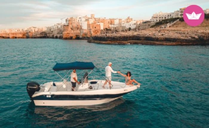 Från Monopoli till Polignano-grottorna och avkoppling – 5-timmars premiumtur med aperitif