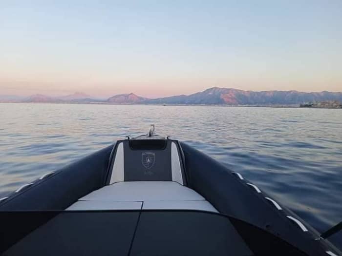 Un día en las Islas Egadi en bote auxiliar.