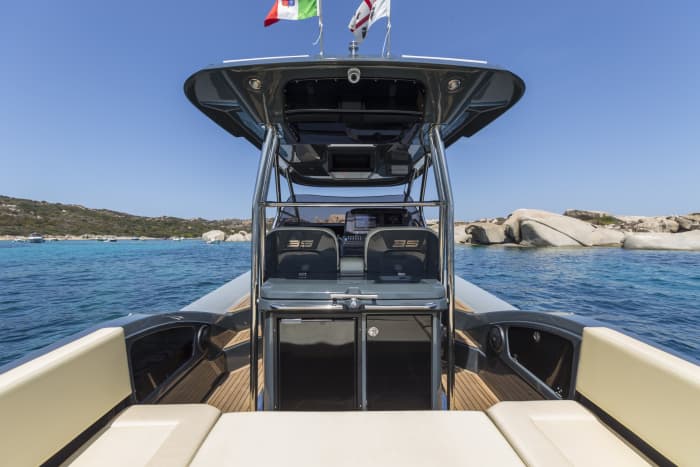 Ontdek Porto Cervo tijdens een 8-uur durende boottocht.